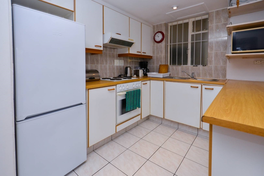 To Let 2 Bedroom Property for Rent in Sea Point Western Cape